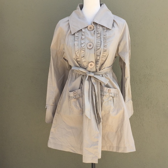 Dollhouse Jackets & Blazers - Dollhouse Beige Trench w/ Belt sz L